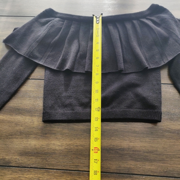 Sweet little sweater - Picture 9 of 10